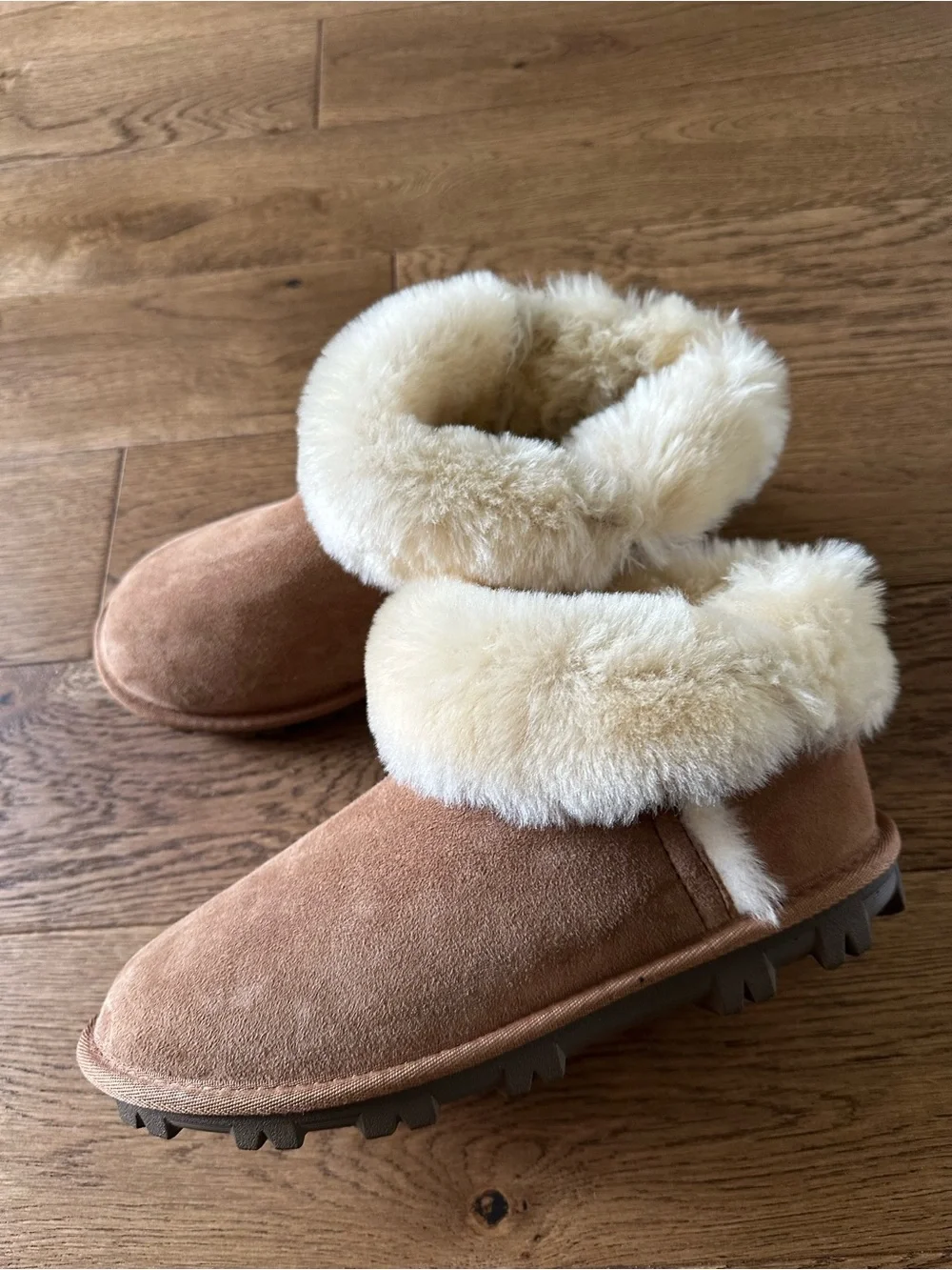 100% Shearling Wool Lined Boots Sz 7